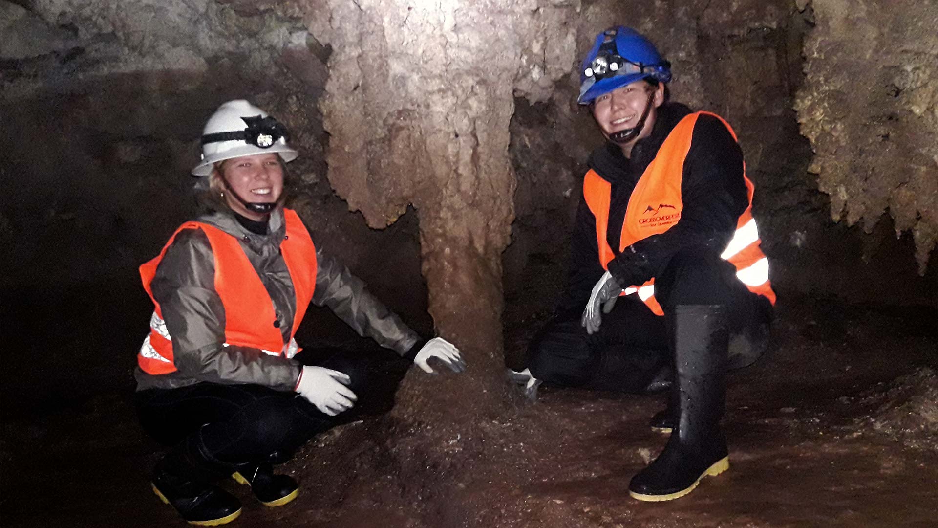 Caving peru