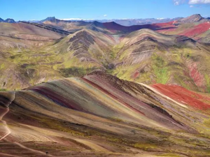 palcoyo rainbow mountain full day.webp