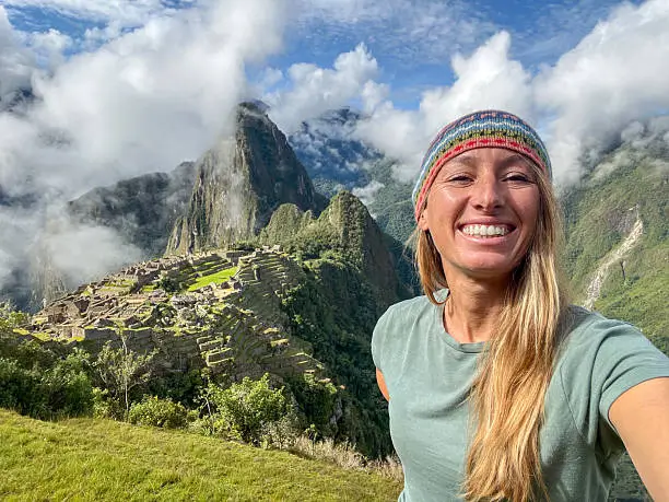 women inca trail to machu picchu 7 days