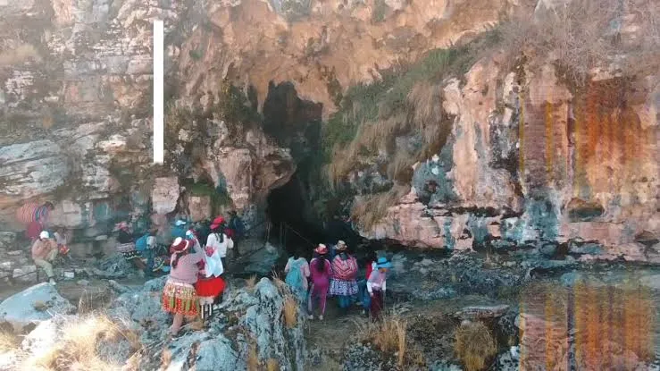 Caving Tour and Rainbow Mountain Hike to Machu Picchu 6 Days